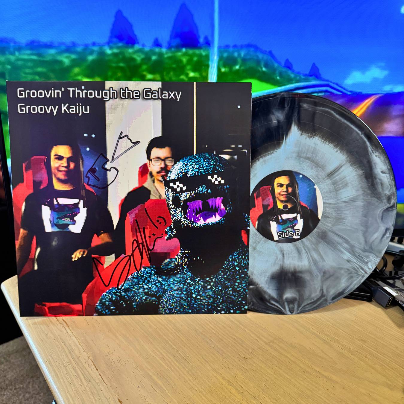 Groovy Kaiju - Groovin' Through the Galaxy (Album)